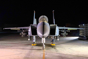 數位戰爭新突破!挪威P-8A導引美軍F-15滑翔炸彈精確摧毀目標