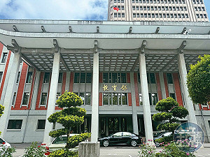 葉丙成遭爆圖利4/葉丙成遭控未利益迴避 教育部回應了