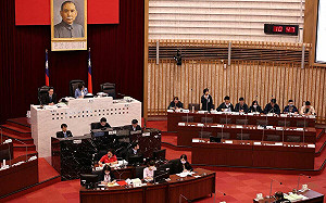 府會合作共推淨零轉型 高市通過全國首筆「城市碳預算」