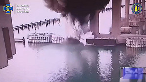 (影) 克里米亞大橋遭爆破陷入緊急狀態! 空軍基地與多地先後遇襲