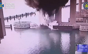 (影) 克里米亞大橋遭爆破陷入緊急狀態! 空軍基地與多地先後遇襲