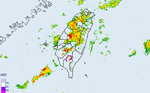 快訊》雨勢再升級！全台15縣市豪大雨特報 3縣市防大雷雨
