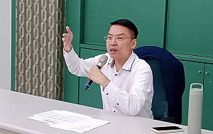 就任高雄市黨部主委一週年亮成績單  黃文益嗆柯志恩同期做了什麼?