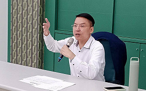 就任高雄市黨部主委一週年亮成績單  黃文益嗆柯志恩同期做了什麼？