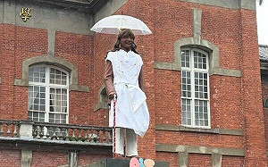 專論》對獨裁者無知無感 學生變成倉鼠跑滾輪