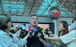 館長今下午啟程飛上海 出關前又開嗆：我只是效法沈伯洋之父去對岸瞭解實況 