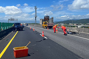 國5宜蘭礁溪段衝撞車禍 小貨車駕駛傷重不治