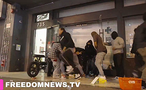 (影) 美國安部闖加州2小學抓學童? 洛杉磯街頭也失控 抗議演變成搶劫