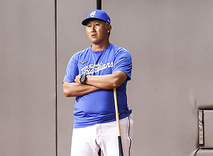 許銘傑轉任悍將一軍投手教練 坦言壓力不一樣