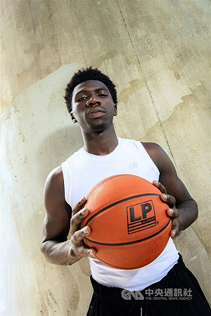 阿巴西服完補充兵役 下賽季鳳還巢加盟TPBL特攻