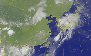 南部5縣市大雨特報  明轉晴高溫飆35度