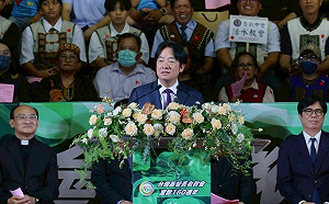 賴清德南下出席長老教會感恩禮拜  繞道高醫私下探視陳菊 