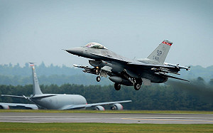 山雨欲來？！美國空軍F-16、F-35各12架轉移中東 可能介入以伊區域衝突