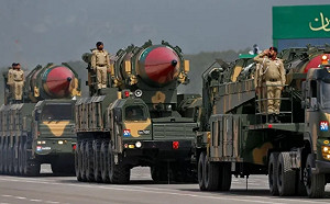 自曝「非法擁核彈」? 力挺伊朗 「這國」高官:若以用核彈轟伊 將射核彈回敬