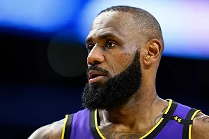 NBA內幕：LeBron「他讓我知道這才是NBA」　
