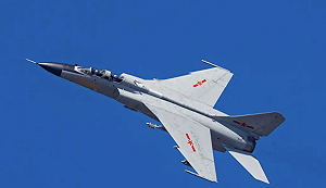 「航母殺手」飛豹轟炸機成「撞地老豹」？ 中國殲轟-7A 慘遭自己人吐槽