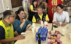 酸爆黃建賓！林右昌：任憑傅崐萁操弄像是「無魂有體的稻草人」