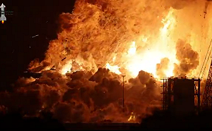 (影) 第10次試飛慘遭重創!星艦爆炸成巨大火球 馬斯克火星夢再遭重擊