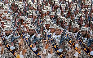 (影) 防政變 伊革命衛隊摩托車隊上街恐嚇! 末代王儲稱秘密聯絡軍方推翻政權