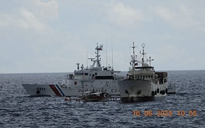 菲公務船「護漁」連闖南海2礁遭驅離! 中國批：不用徒勞、不自量力