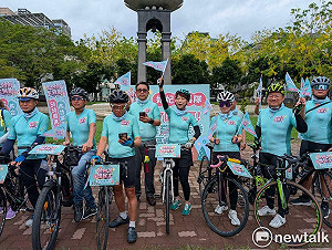 妃妃鐵馬隊民主挺罷免鐵馬騎宣行動  挺進罷免區7/5首站信義區