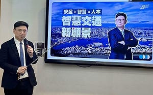 高雄市長初選尬場！ 賴瑞隆今提「智慧交通新願景」新政見 