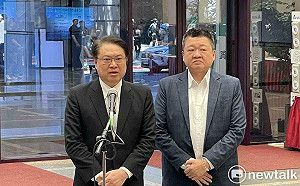 林右昌適時參加「護國大繞境」！謝長廷與民進黨同調挺大罷免