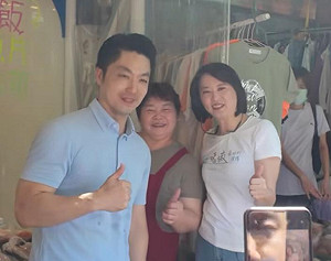 王鴻薇與蔣萬安掃街「反罷免」 遭民眾嗆:我繳稅不是要養共匪