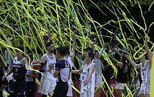 TPBL國王擊敗海神奪總冠軍 林書豪賽後淚崩