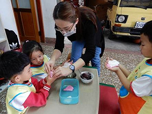 加薪3%不夠 全教總連署調國小老師鐘點費