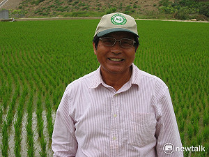 耀伯新書試讀》初中週記同情雷震！嚇壞班導師