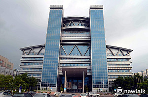 嘉市府員工疑劈腿 女友著紅衣上吊咒詛