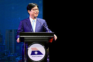 出席領航星號訪船儀式  陳其邁：恨不得把市長棒子交給「她」 