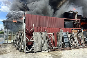 新北鐵皮倉庫火警  消防局籲土城、中和緊閉門窗