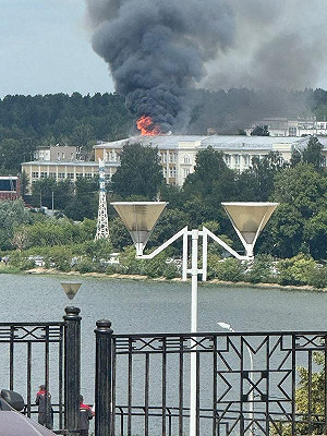 （影）俄境伊熱夫斯克軍工廠遭襲  大火不斷 燒毀Tor-M2生產中心