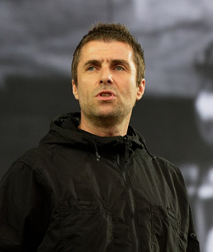 罵華人「清蟲」? 英知名搖滾樂手涉「辱華」 刪除貼文後道歉