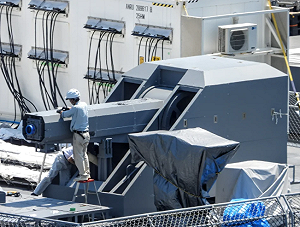 日小型電磁砲再曝光!二度登上「飛鳥號」 射程與殺傷力大幅提升 月底海上測試