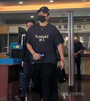 王大陸涉違個資法遭起訴 出庭否認犯罪