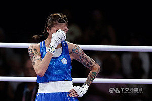 對手又抱又摔卻獲勝 WB盃哈薩克賽黃筱雯8強敗