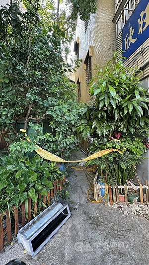林口男疑拉吊掛鬆脫冷氣室外機  墜落送醫不治