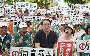 傳藍評估危險名單剩「3+1」 林右昌指沒意義、喊話鄉親「傅崐萁不知道你投同意罷免」