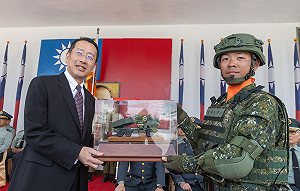 軍售取代軍援!美準助理部長籲台灣軍費應占GDP10%  暗示AUKUS調整「可持續性」