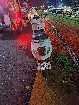 男酒駕電動二輪車 擦撞高雄輕軌設施自摔遭送辦