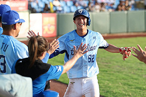 悍將單局攻13分寫紀錄勝桃猿 逼出余德龍登板