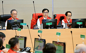 主持丹娜絲颱風第一次應變會議  陳其邁：山區預防性撤離1777人