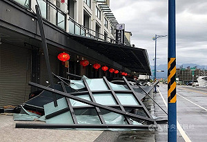 颱風丹娜絲襲台 全國災情2270件、2死334傷