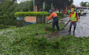 丹娜絲颱風遠颺  高雄掃除萬難最短時間恢復市容