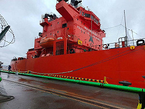 航運大船紛爆炸! 胡塞紅海轟沉希臘貨輪 俄波羅的海化學槽船爆炸液態氨外洩