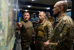 (影) 紅軍城危殆 瑟爾斯基親上前線! 俄軍企圖圍城 裝甲縱隊反遭殲滅