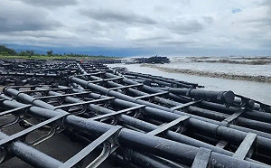 丹娜絲颱風肆虐！補助破億屏東佳冬海上光電案場變「沙灘廢棄物」